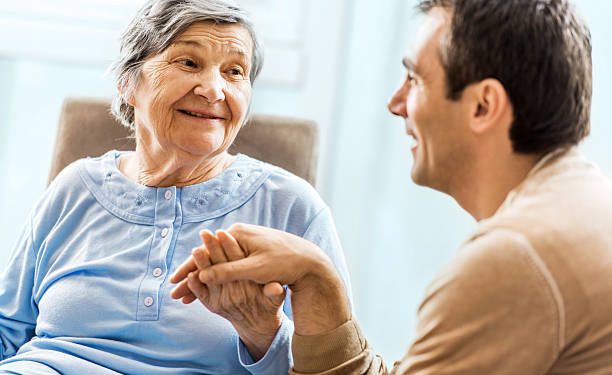 Comment nos systèmes de santé accompagnent les patients atteints de maladies neurodégénératives