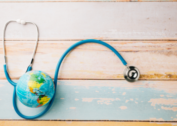Mutuelle santé pour salariés détachés : comment rester bien couvert à l&rsquo;étranger