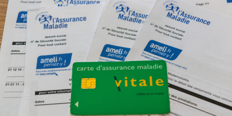 Comprendre la distinction entre la sécurité sociale et l&rsquo;assurance maladie