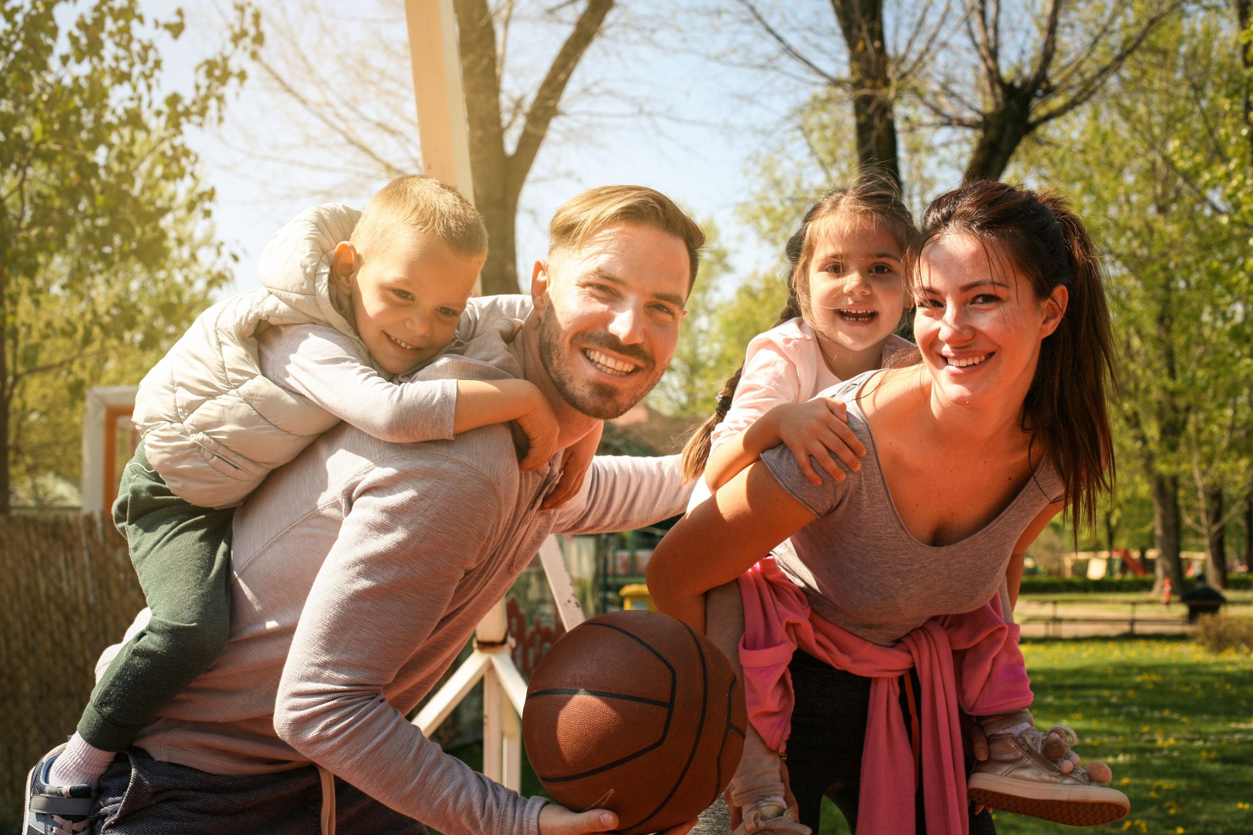 découvrez notre mutuelle familiale, conçue pour protéger la santé de tous vos proches. bénéficiez d'une couverture médicale complète, adaptée à vos besoins, et assurez-vous que votre famille est bien protégée en toutes circonstances. rejoignez-nous pour un avenir serein et en toute sécurité.