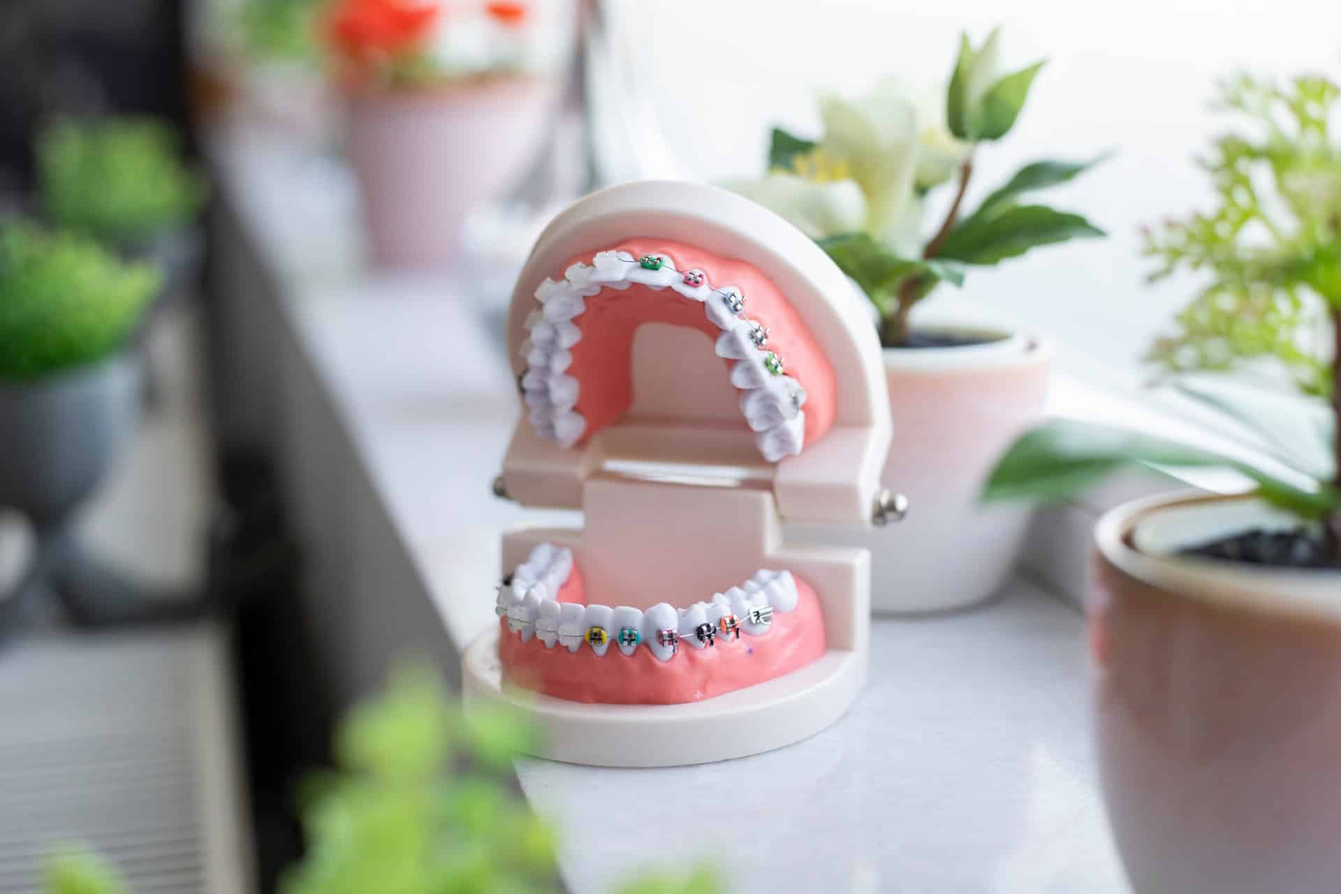 découvrez nos solutions de mutuelle orthodontie pour adultes, adaptées à vos besoins spécifiques en matière dentaire. profitez d'une couverture optimale pour vos traitements orthodontiques et retrouvez un sourire éclatant sans vous soucier des frais. obtenez un devis gratuit dès maintenant.