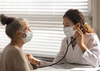 découvrez notre complémentaire santé spécialement conçue pour les seniors. profitez de garanties adaptées à vos besoins, d'un remboursement optimal et d'un accompagnement personnalisé pour préserver votre santé tout en maîtrisant vos dépenses.