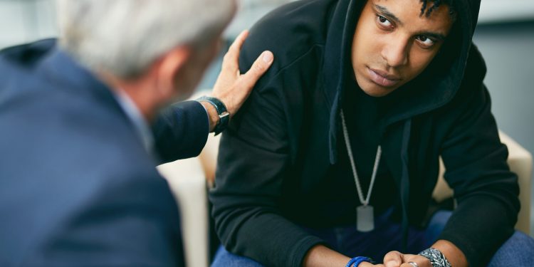découvrez des conseils et des ressources pour soutenir la santé mentale des jeunes. informez-vous sur les problématiques courantes, les solutions adaptées et les moyens d'encourager le bien-être émotionnel des adolescents.