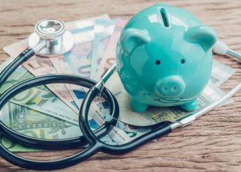 découvrez pourquoi les assureurs contestent le gel des cotisations des mutuelles santé et quelles conséquences cela implique pour les assurés.