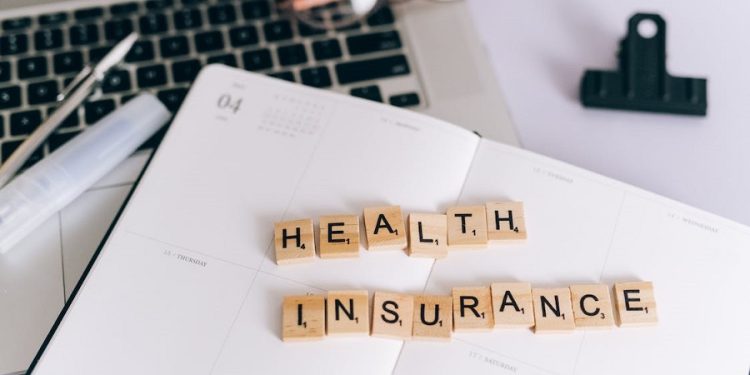découvrez les meilleures astuces pour économiser sur votre mutuelle santé en 2026 et optimiser votre couverture tout en réduisant vos dépenses.