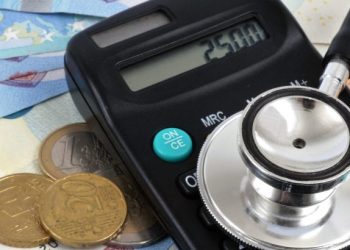 découvrez comment contester efficacement l'augmentation des cotisations de votre mutuelle et protéger vos droits face à cette hausse.