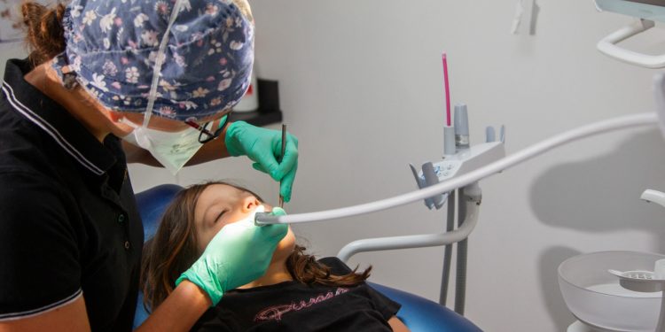 découvrez l'impact de la hausse des cotisations des mutuelles santé et explorez les solutions pour mieux gérer vos dépenses de santé.