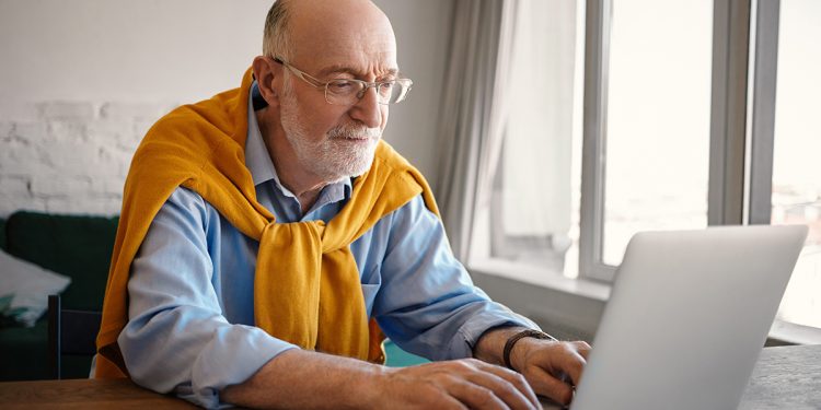 découvrez le top 2026 des meilleures mutuelles hospitalisation pour seniors, offrant des garanties adaptées et un remboursement optimal pour vos soins.