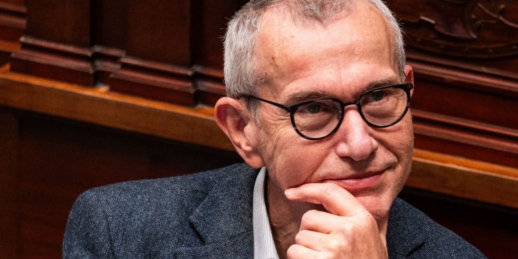 Réforme Vandenbroucke : les mutuelles exigent des assurances claires et un dialogue renforcé – RTBF Actus