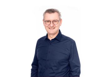 découvrez pourquoi les syndicats tirent la sonnette d'alarme sur les risques liés à la mutuelle hospitalière et ce que cela signifie pour les professionnels de santé.